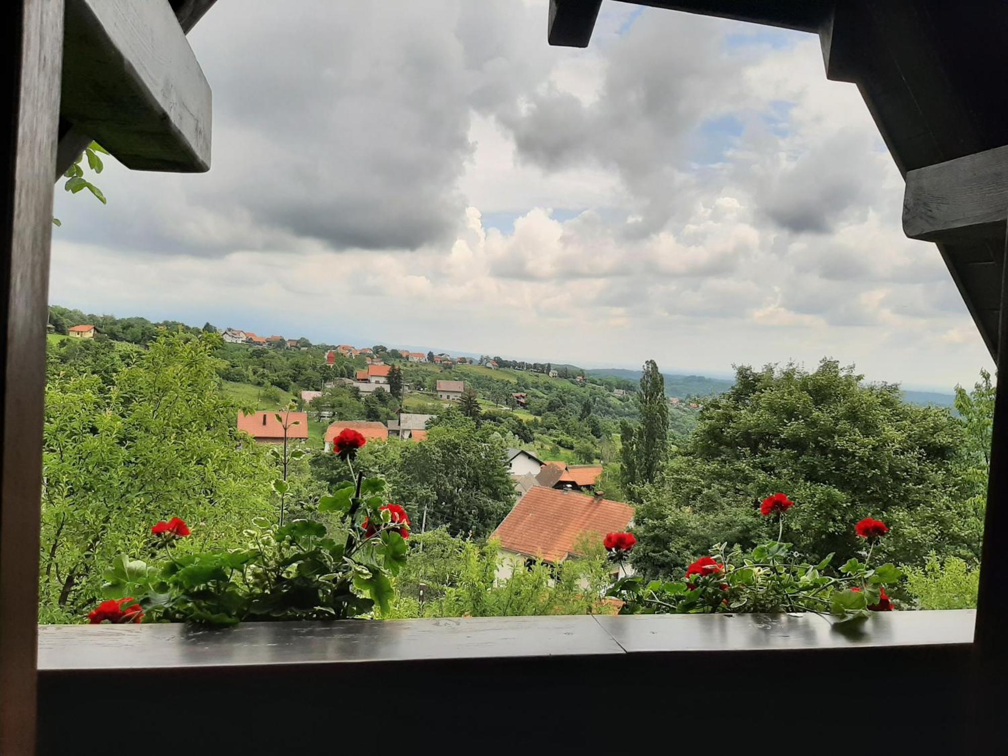 Etno Kuca Pod Okicem * Samobor